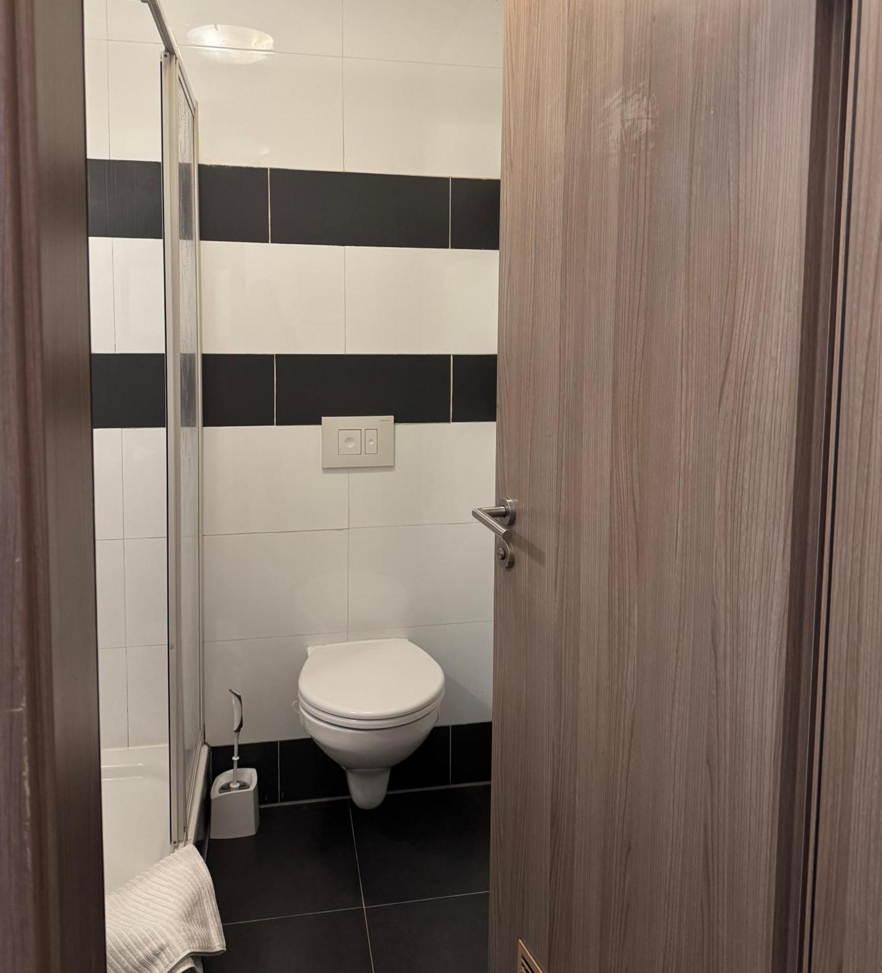 Hotel-Pension Alt-Heidenberg Зиген Екстериор снимка