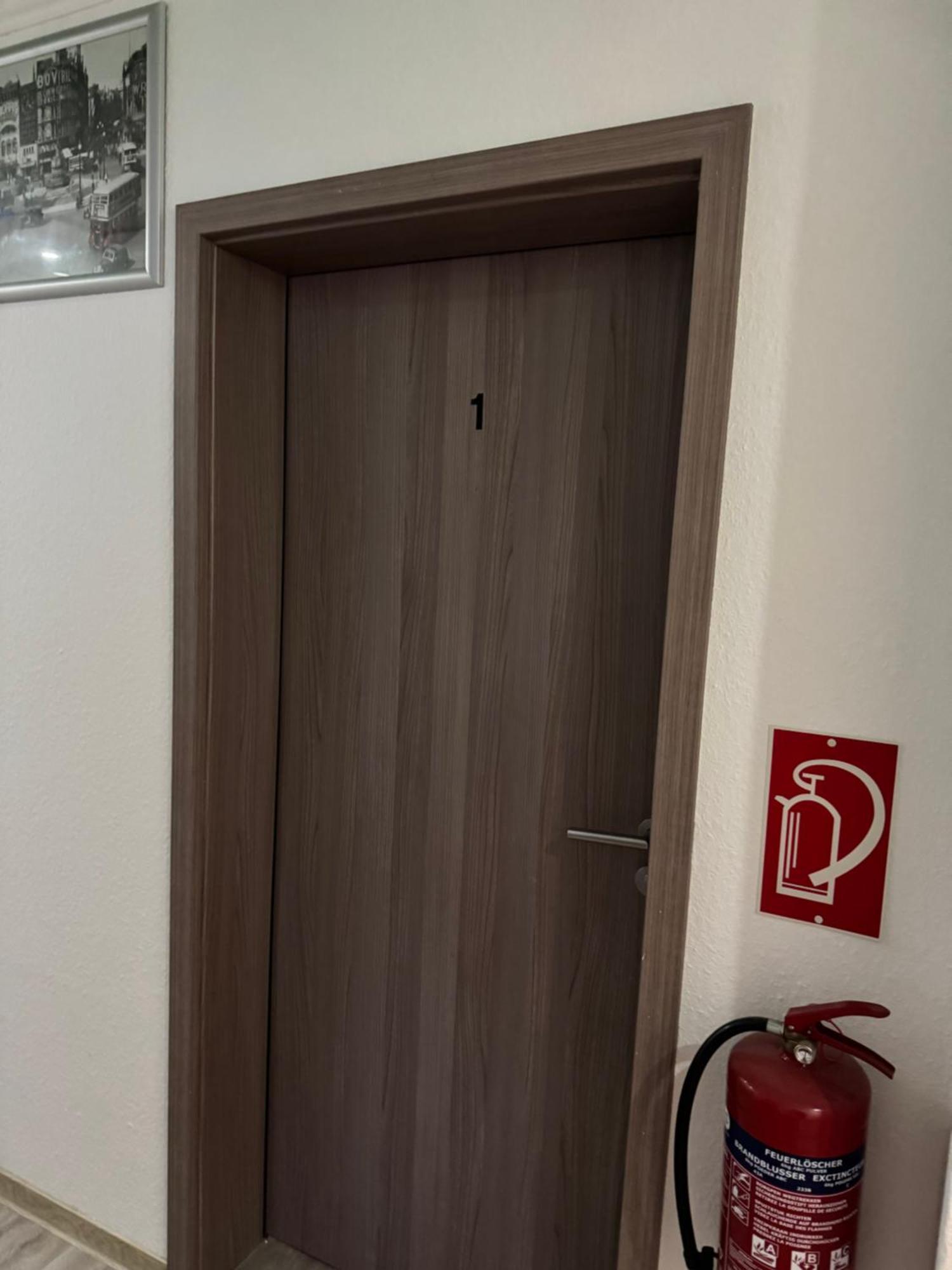 Hotel-Pension Alt-Heidenberg Зиген Екстериор снимка